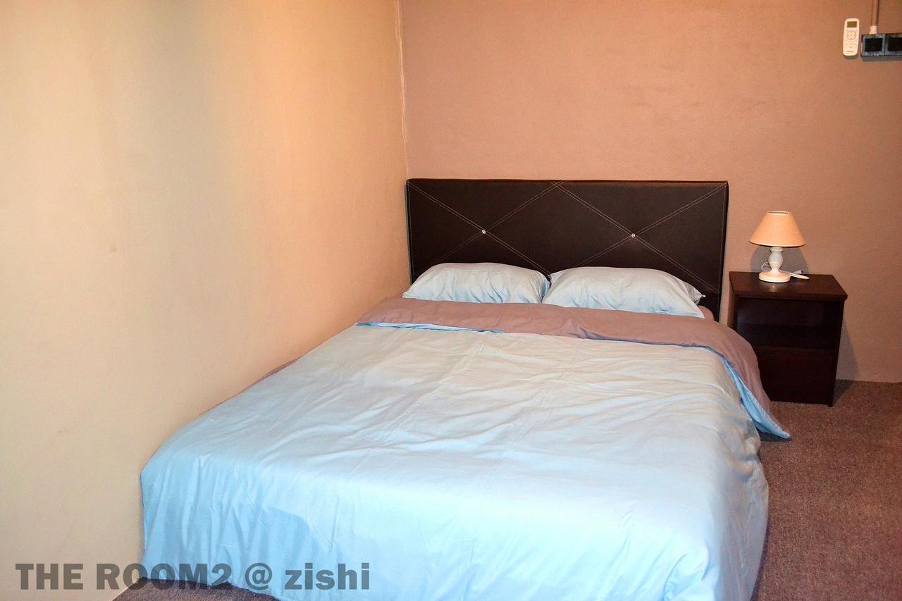 The Room2 @ Zishi Kota Bharu Room photo